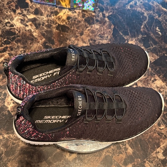 Skechers Women’s Virtue Slip-On Walking Sneakers from Finish Line Size 7 - Picture 5 of 7